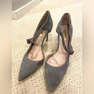 Louise et Cie Women's 7.5 Gray Suede Pointy Toe Stiletto Heels W/ Ankle Straps